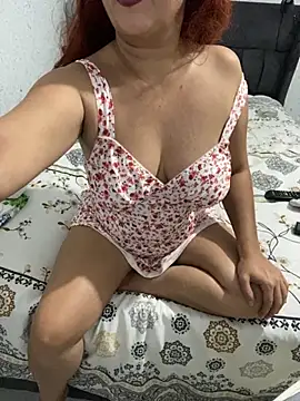 Snapshot of crazy_isra chatting on 10/01/25, 10:13 crazy isra online show from 10/01/25, 10:13