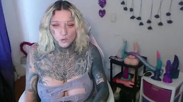 SLOPPYTITSS online show from 04/07/26, 10:44