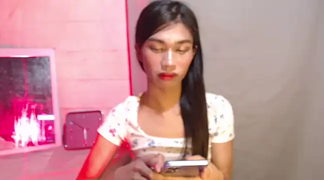Snapshot of ToKeNa chatting on 01/24/25, 04:05 ToKeNa online show from 01/24/25, 04:05