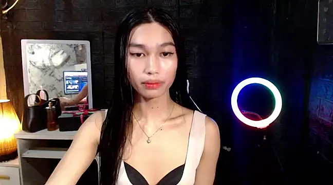 Snapshot of ToKeNa chatting on 03/20/25, 12:08 ToKeNa online show from 03/20/25, 12:08