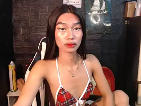 Snapshot of ToKeNa chatting on 03/06/25, 03:02 ToKeNa online show from 03/06/25, 03:02