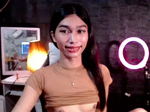 Snapshot of ToKeNa chatting on 03/15/25, 12:47 ToKeNa online show from 03/15/25, 12:47