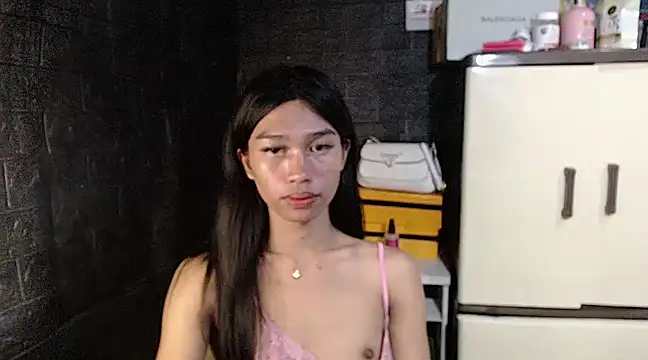 Snapshot of ToKeNa chatting on 02/17/25, 12:00 ToKeNa online show from 02/17/25, 12:00