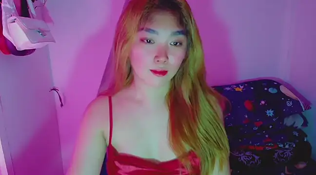 TR4NSCUTI3 online show from 02/17/25, 02:49