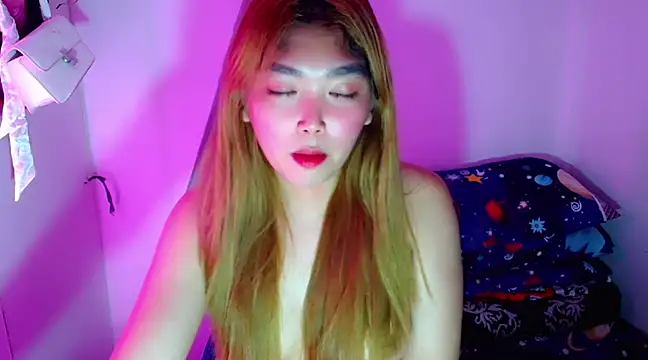 TR4NSCUTI3 online show from 02/18/25, 12:59