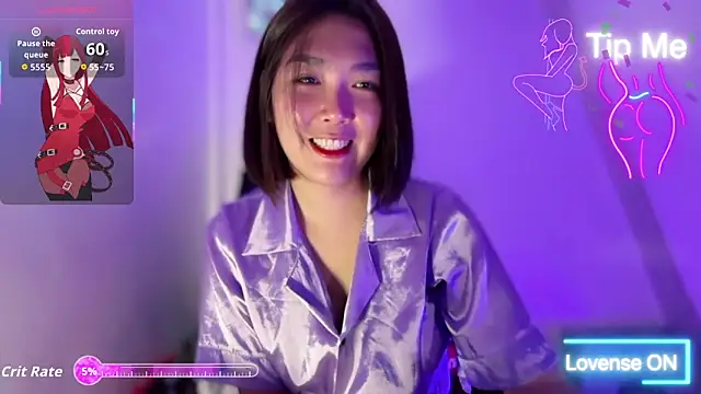 TR4NSCUTI3 online show from 05/21/26, 02:36