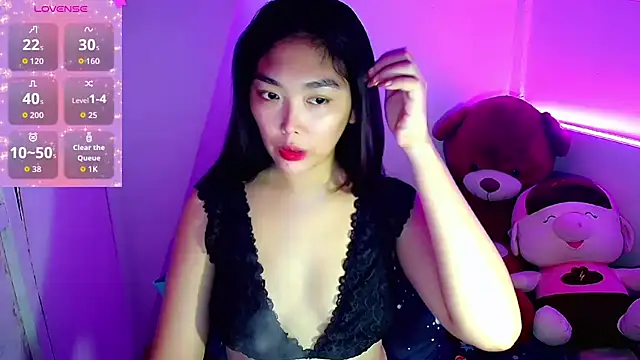 TR4NSCUTI3 online show from 10/15/25, 04:26