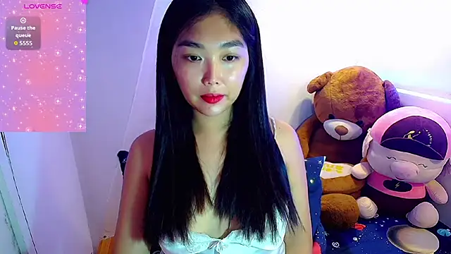 TR4NSCUTI3 online show from 10/05/25, 07:26