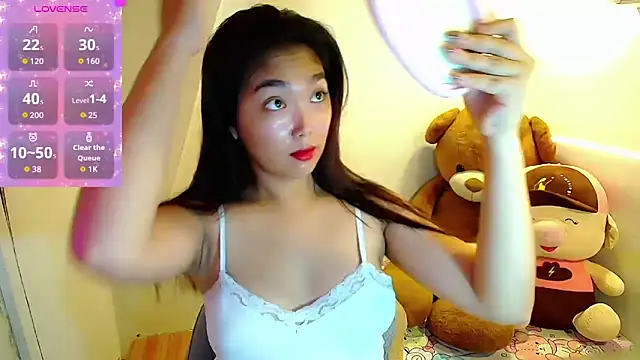 TR4NSCUTI3 online show from 09/21/25, 02:11