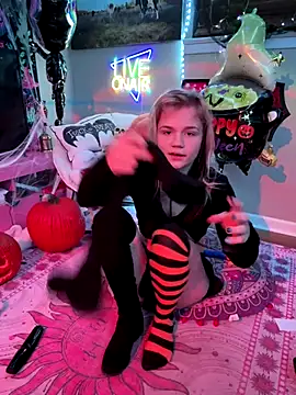 Cutiepiespanks online show from 10/29/25, 12:09