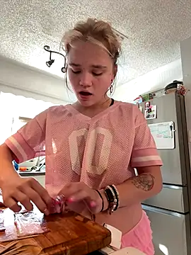 Cutiepiespanks online show from 10/10/25, 09:15