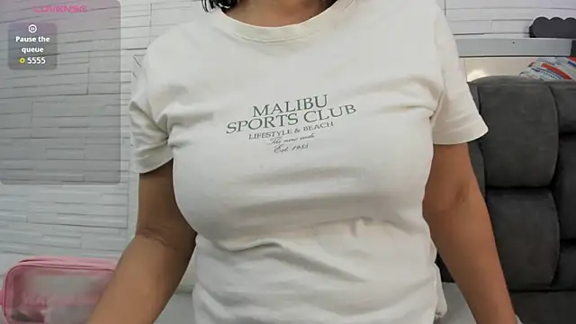 Snapshot of allice_green chatting on 05/30/26, 01:45 allice green online show from 05/30/26, 01:45