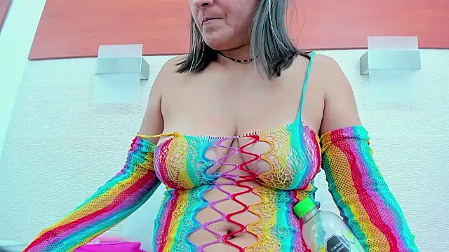 allice green online show from 11/06/25, 02:37