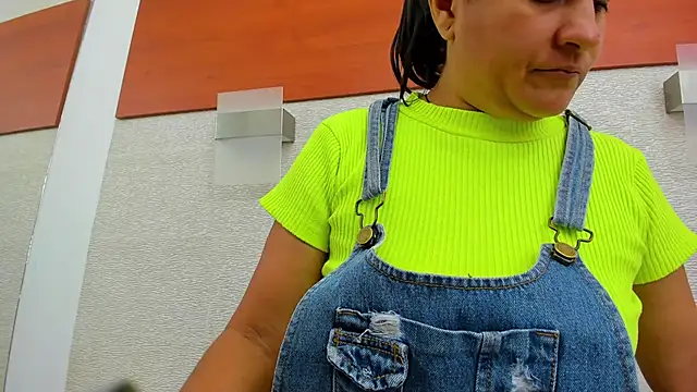 allice green online show from 11/15/25, 12:58