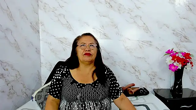 Snapshot of Keira_Lennox chatting on 11/06/25, 12:09 Keira Lennox online show from 11/06/25, 12:09