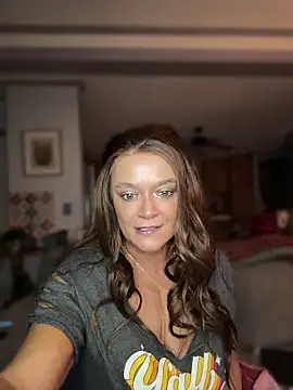 cowgirlc online show from 04/18/26, 03:20