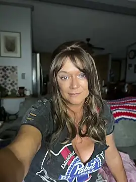cowgirlc online show from 06/16/26, 02:44