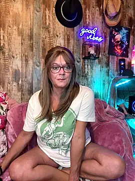 cowgirlc online show from 11/06/25, 02:48