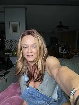 cowgirlc online show from 03/26/26, 02:32