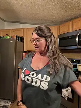 Snapshot of cowgirlc chatting on 10/04/25, 02:35 cowgirlc online show from 10/04/25, 02:35