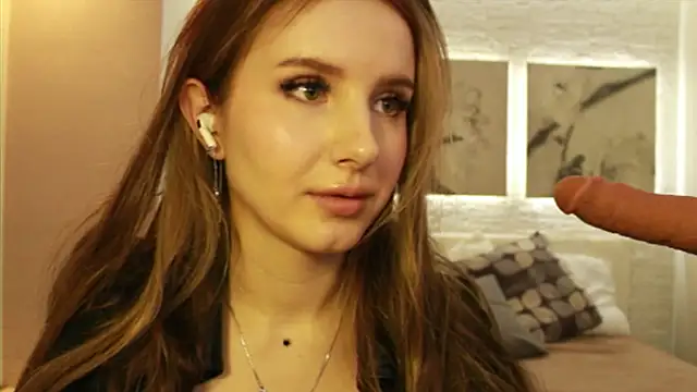 Snapshot of Betty_June chatting on 03/14/25, 12:21 Betty June online show from 03/14/25, 12:21