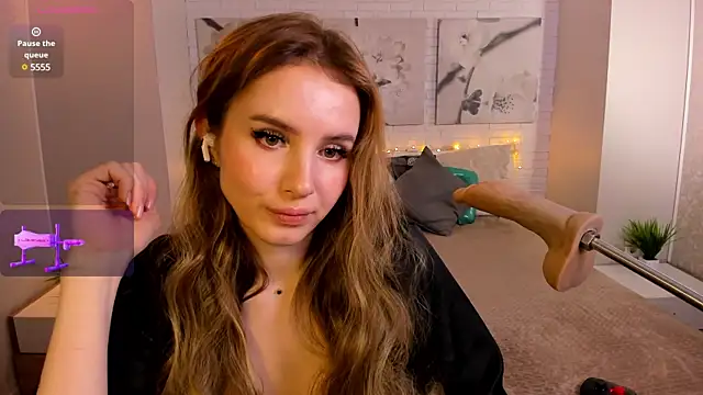 Snapshot of Betty_June chatting on 02/15/25, 10:00 Betty June online show from 02/15/25, 10:00