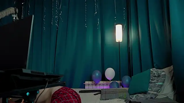 VIktorSecret online show from 04/14/26, 04:28