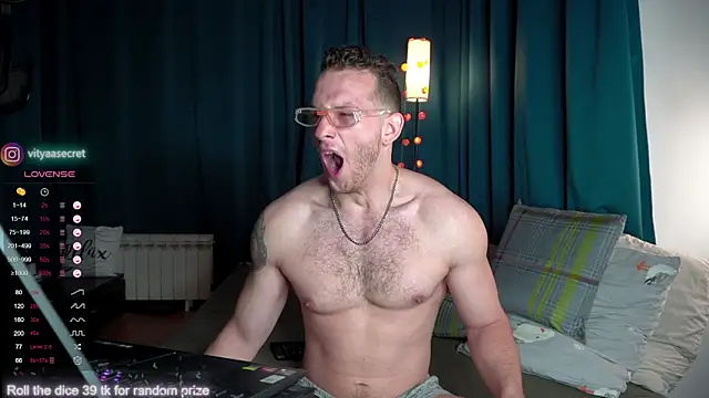 VIktorSecret online show from 10/27/25, 04:35