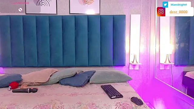 MiaMidnnightt online show from 12/02/25, 12:40