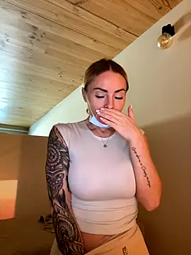 EmaSalis online show from 10/17/25, 10:50