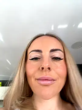 EmaSalis online show from 11/01/25, 10:53