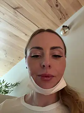 EmaSalis online show from 12/19/25, 01:24