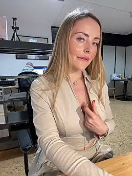 EmaSalis online show from 03/03/25, 09:34