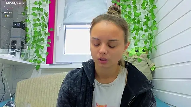 Misss Vikk online show from 09/26/25, 06:31