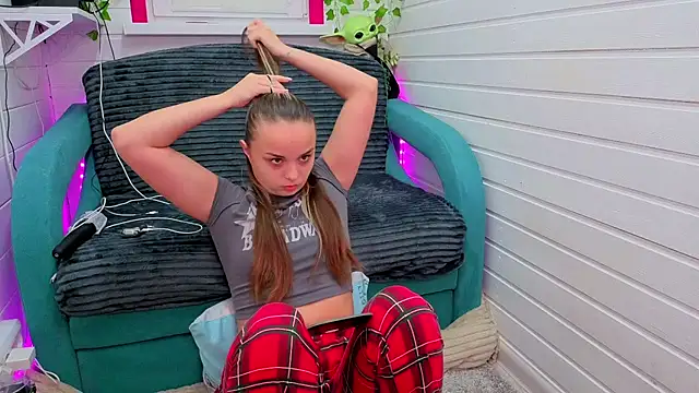 Misss Vikk online show from 11/26/25, 06:24