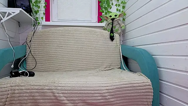 Misss Vikk online show from 11/12/25, 05:55