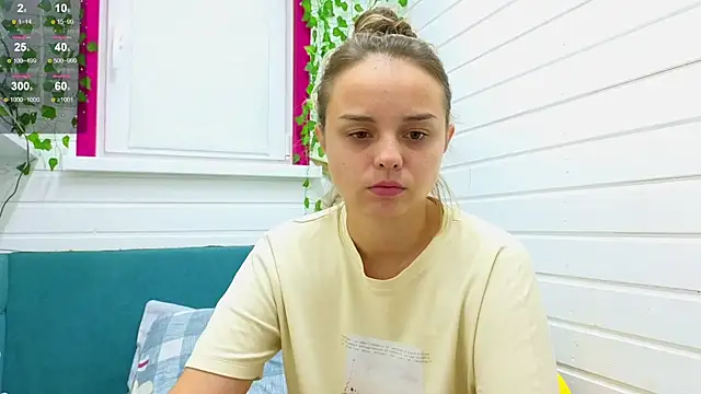 Misss Vikk online show from 10/08/25, 07:21