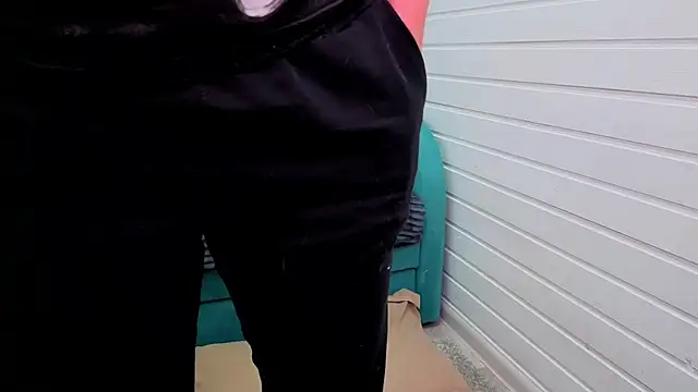 Misss Vikk online show from 11/21/25, 06:56