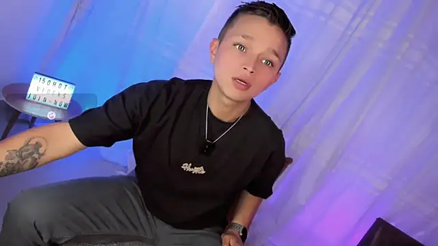 Snapshot of Tim_wolf chatting on 01/13/26, 07:51 Tim wolf online show from 01/13/26, 07:51