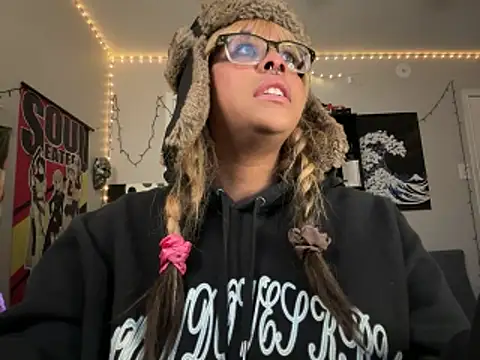 N1NT3NDH03 online show from 12/15/25, 02:12