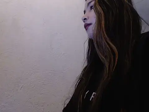 Snapshot of Urbabygirl_jenny chatting on 05/23/26, 08:13 Urbabygirl jenny online show from 05/23/26, 08:13