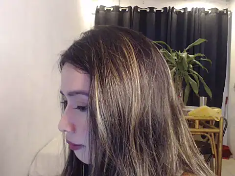 Snapshot of Urbabygirl_jenny chatting on 06/12/26, 09:40 Urbabygirl jenny online show from 06/12/26, 09:40