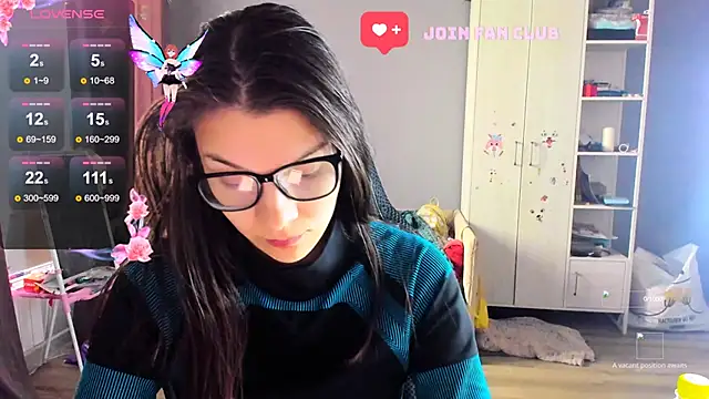 Snapshot of MollyLollipop chatting on 10/23/25, 04:55 MollyLollipop online show from 10/23/25, 04:55