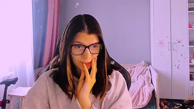 MollyLollipop online show from 05/25/26, 04:23
