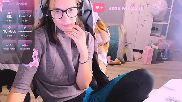 MollyLollipop online show from 11/10/25, 02:05