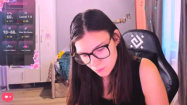 MollyLollipop online show from 12/19/25, 03:21