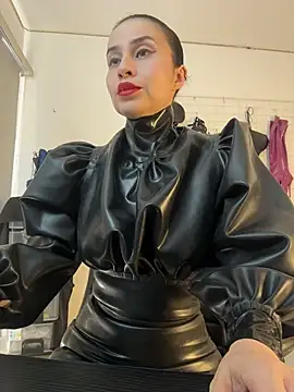 Snapshot of mylatexpleasure chatting on 07/15/26, 07:54 mylatexpleasure online show from 07/15/26, 07:54