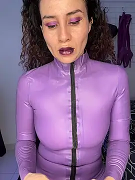 Snapshot of mylatexpleasure chatting on 07/28/26, 07:37 mylatexpleasure online show from 07/28/26, 07:37