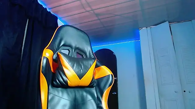 Adam Hudsond online show from 10/27/25, 04:08