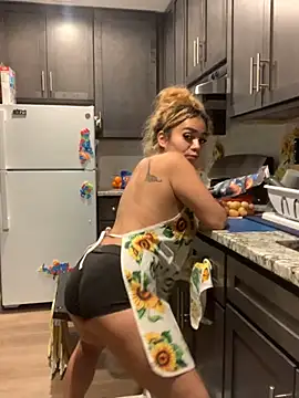 Sexxxyluna28 online show from 12/28/24, 11:37